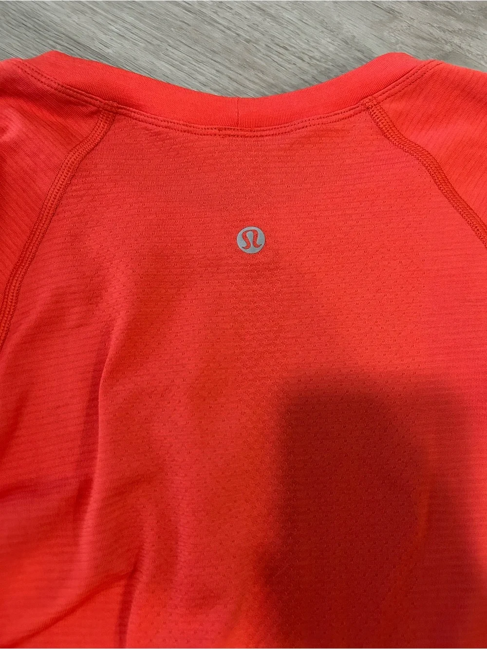 Women’s Lululemon Swiftly Tech Long Sleeve 2.0 Race Length size 6 Orange